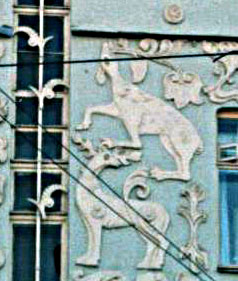 Чистопрудный бульвар 14. Барельефы на фасаде. 2001г