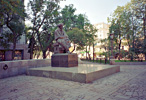 Памятник Чернышевсому. 2000