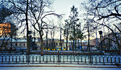 Сквер на площади Покровских ворот. Ноябрь 2001
