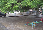 Чистопрудный б-р 14. Детская площадка. Июнь 2004